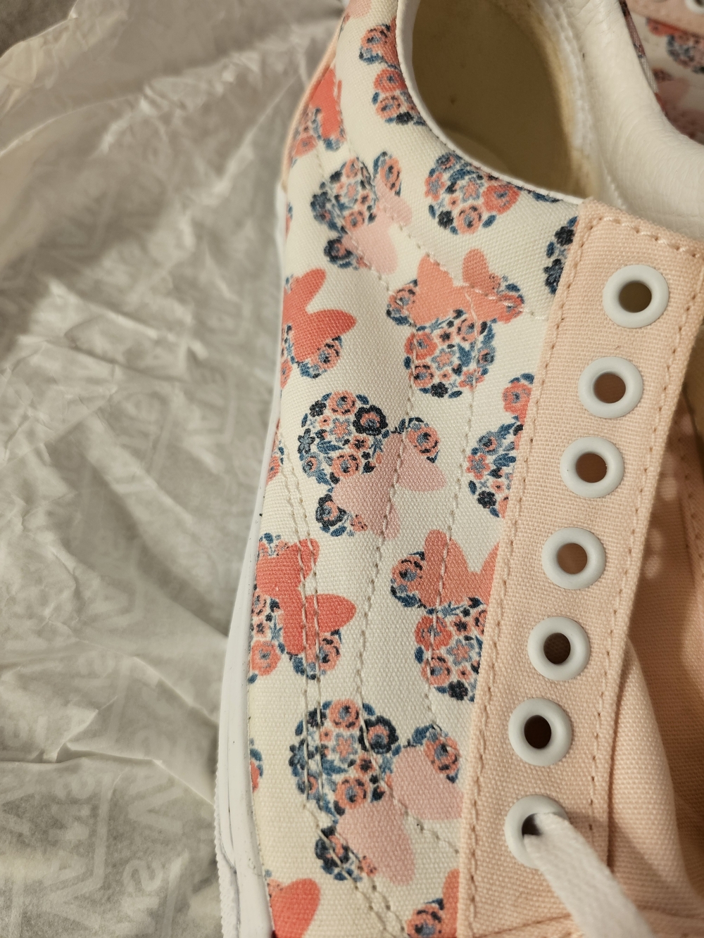 Vans Women’s Pink Floral Low-Top Sneakers - Picture 10 of 11